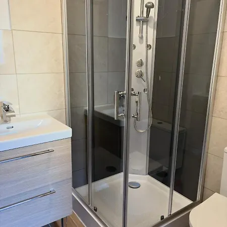 Au Porte Des 24h Moncé-en-Belin